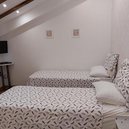 Apt Lavender On Nincevica St- 1 Bedroom Apt 5 Min To The Old Town Of สปลิท ภายนอก รูปภาพ