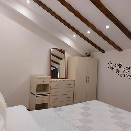 Apt Lavender On Nincevica St- 1 Bedroom Apt 5 Min To The Old Town Of สปลิท ภายนอก รูปภาพ